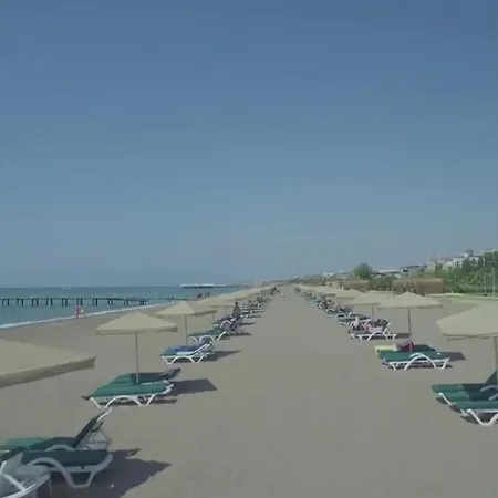 3 Bedhroom Near The Beach