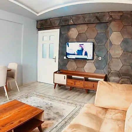 3 Bedhroom Near The Beach 아파트 안탈리아